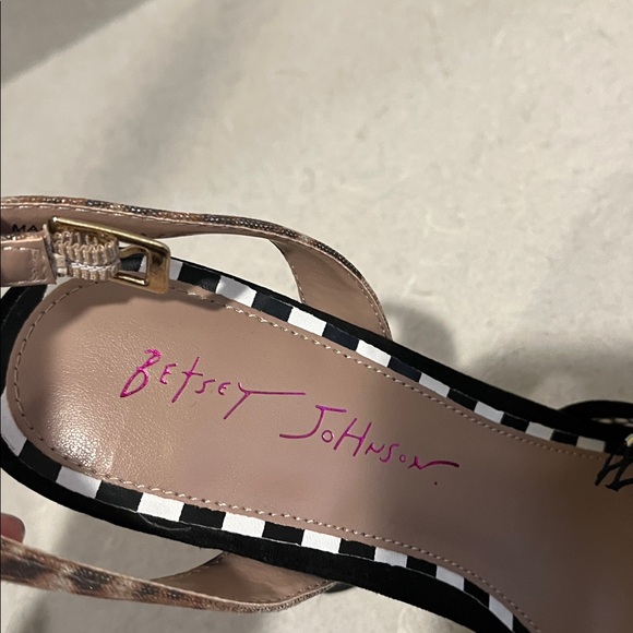 Betsey Johnson Black Heels with Multicolor Bow - Picture 2 of 6